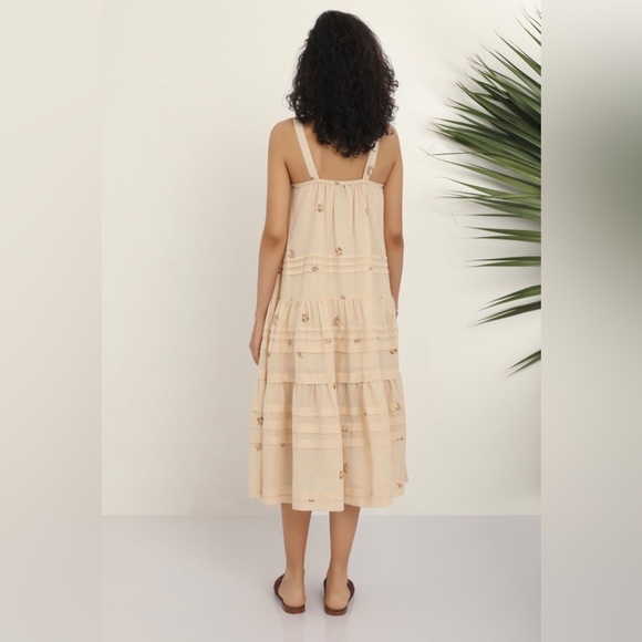 Kopal Ruby Linen Dress - Picture 4 of 8